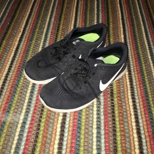 Nike Low Top Sneakers Size 9